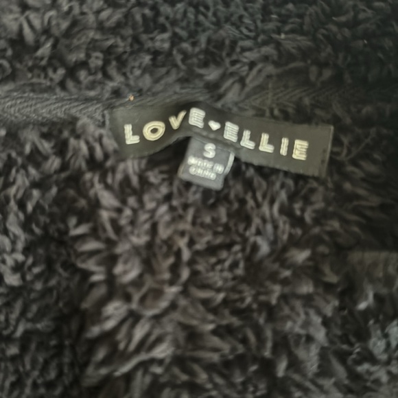 The softest jacket from stitch fix, size small. Love Ellie brand - Picture 6 of 7